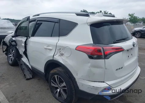 2017 Toyota Rav4 Xle z USA, uszkodzony, nr VIN JTMRFREV7HD207181